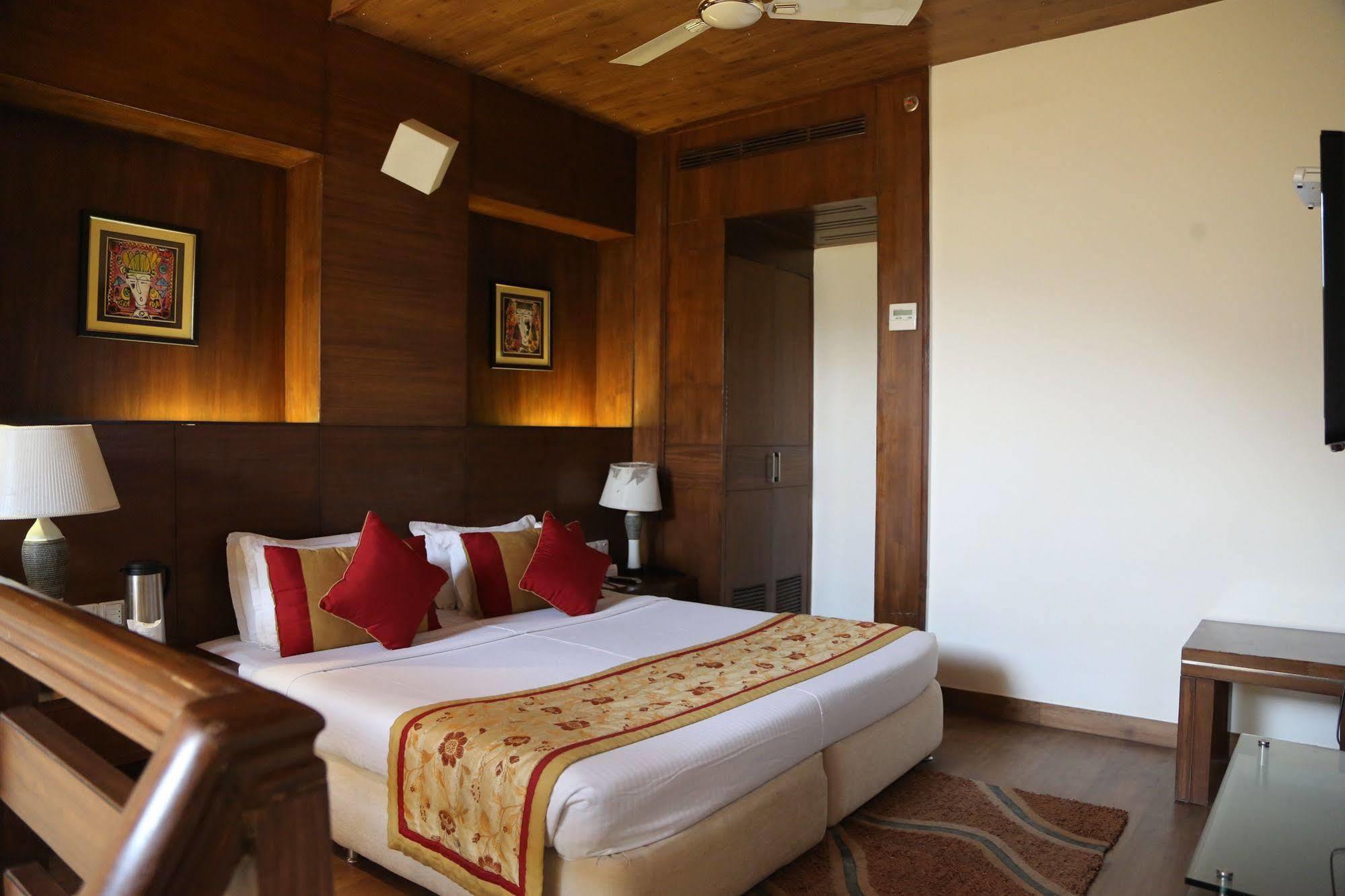 Baba Resorts Dharampur Dharampur  Exteriér fotografie